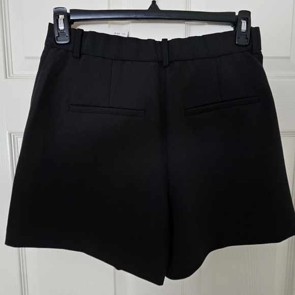 Abercrombie and Fitch Sloane Tailored Shorts - Picture 2 of 3